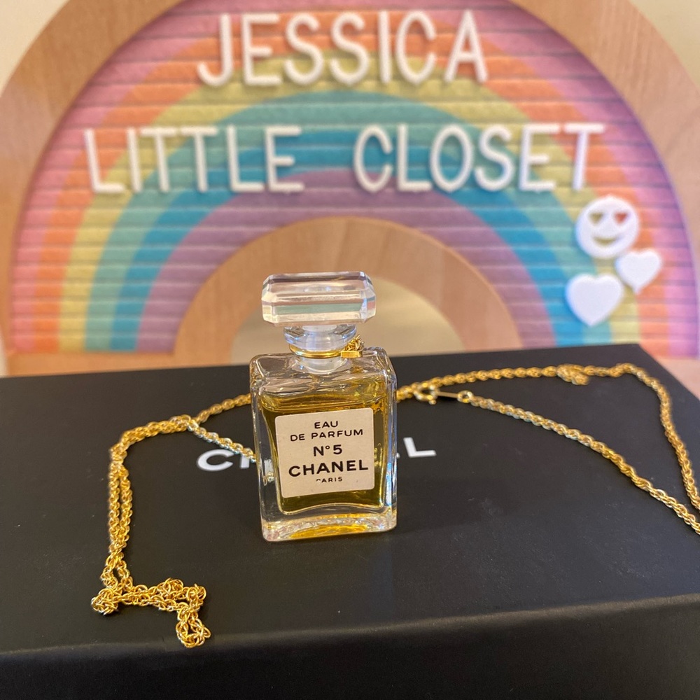 🎀 CHANEL Necklace Perfume Fragrance Mini Bottle Long Number 5 Metal